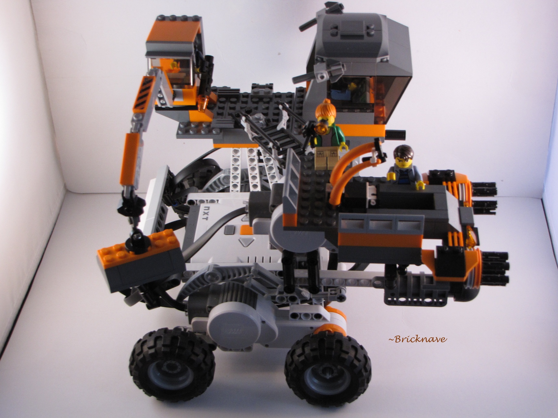 Bricknave TFOL Mobile Command Base Pics 007